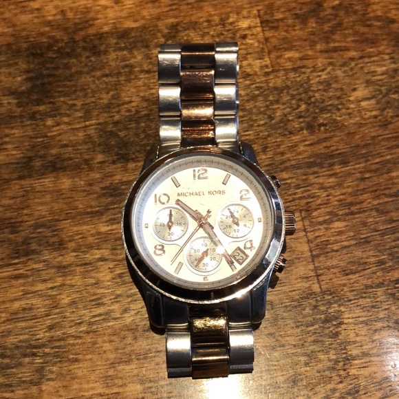 Michael Kors Chronograph Bracelet Silver-Tone Dial - Picture 4 of 5